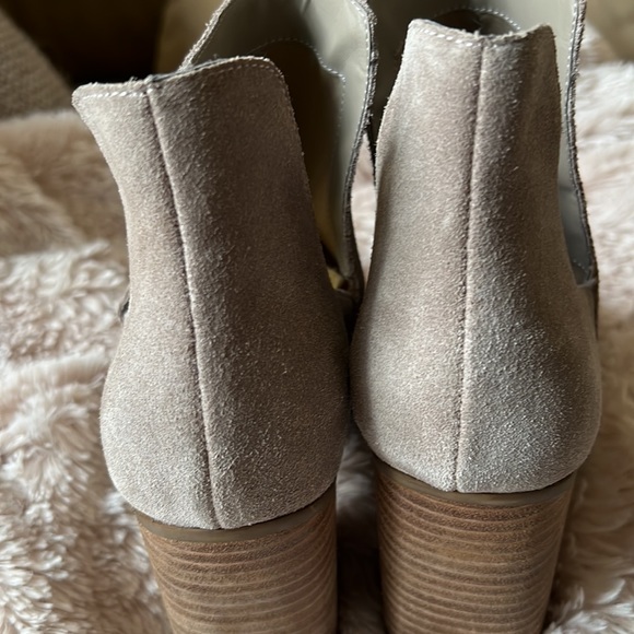 Marc Fisher boots. - Picture 6 of 14